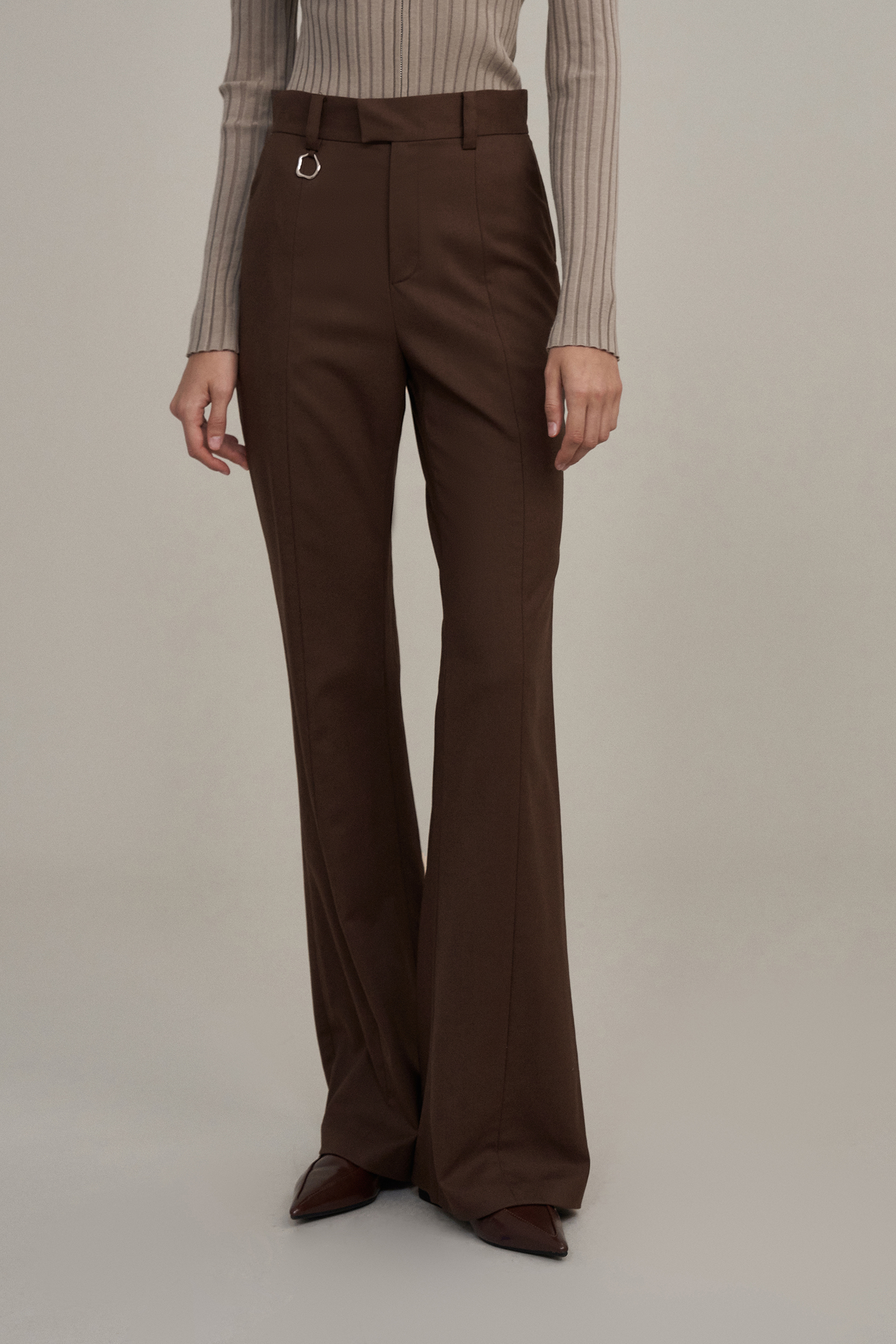 【最終値下】24aw NEAT FLARE SLACKS WOOL 50 4f1a445e-dd3b-427c-a1b5-