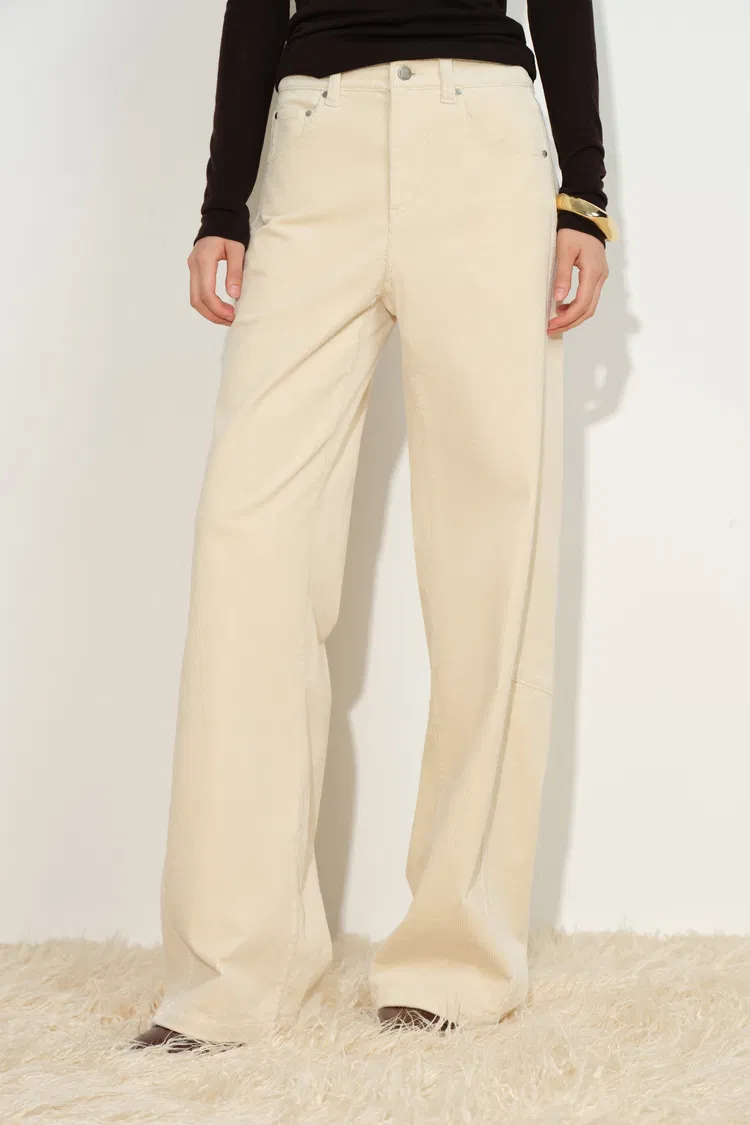 Margot Barrel leg Pants in Washed Corduroy