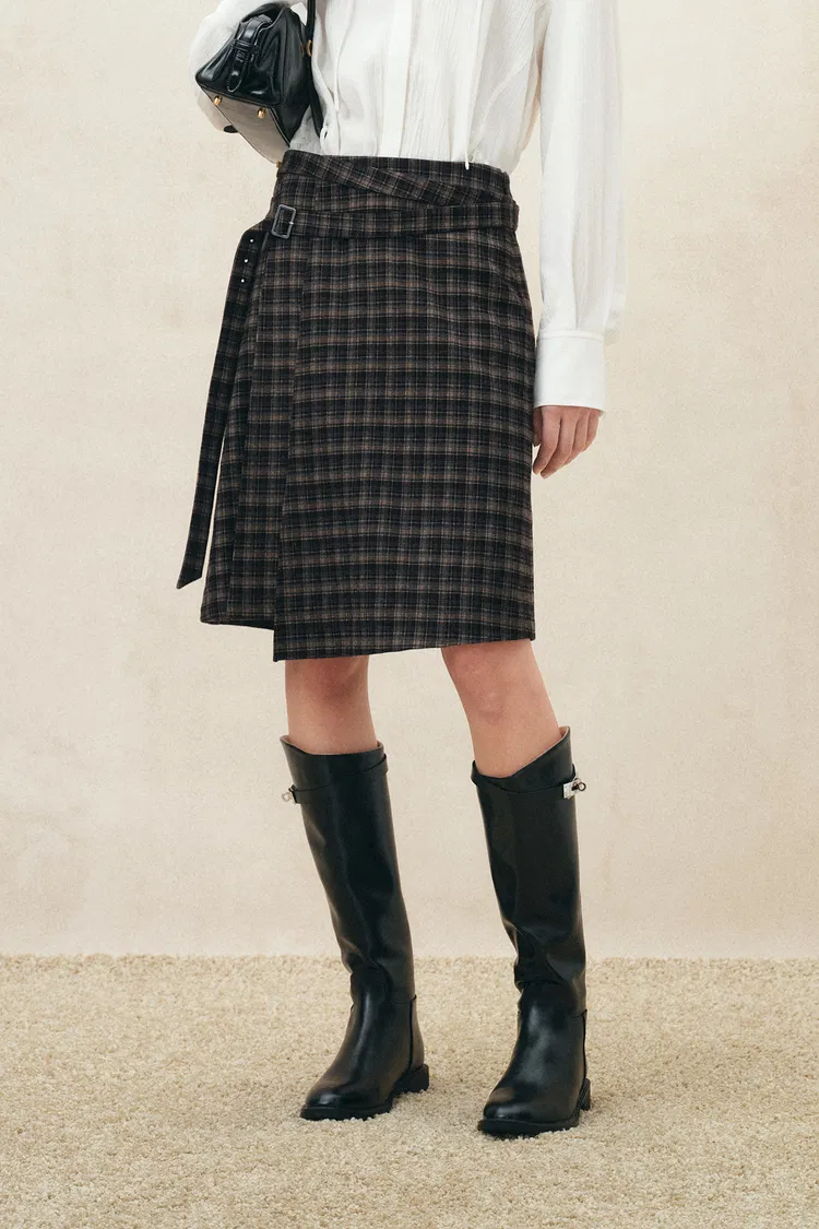 Ashley Plaid Wrap Skirt in Flannel