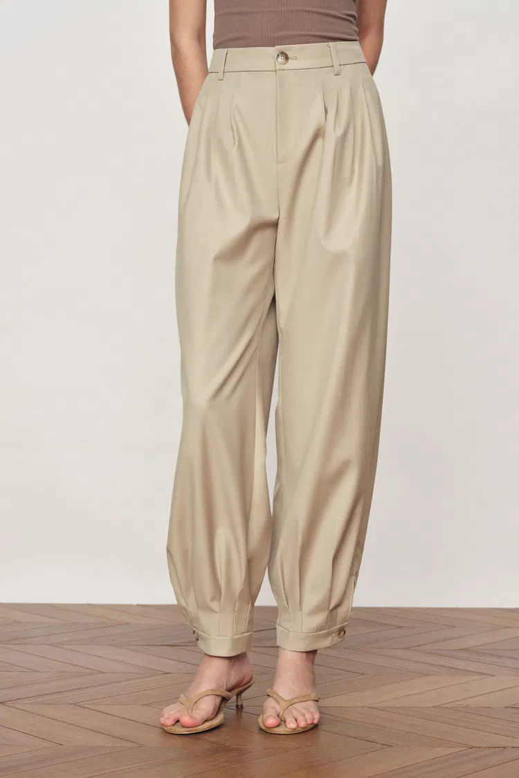 Wilderness Balloon-Leg Tailored Pants in Fine Acetate And Lamb Wool Blend