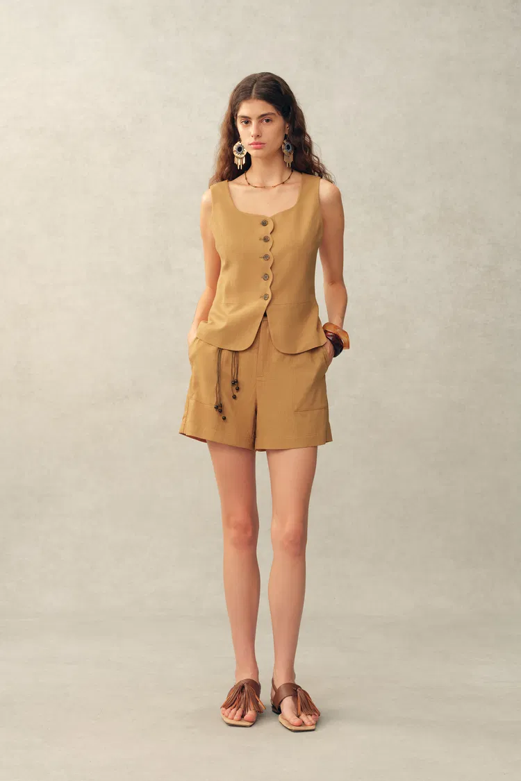 Suzane Handwork Stitched Scalloped Trim Sleeveless Top in Linen Blend Suiting