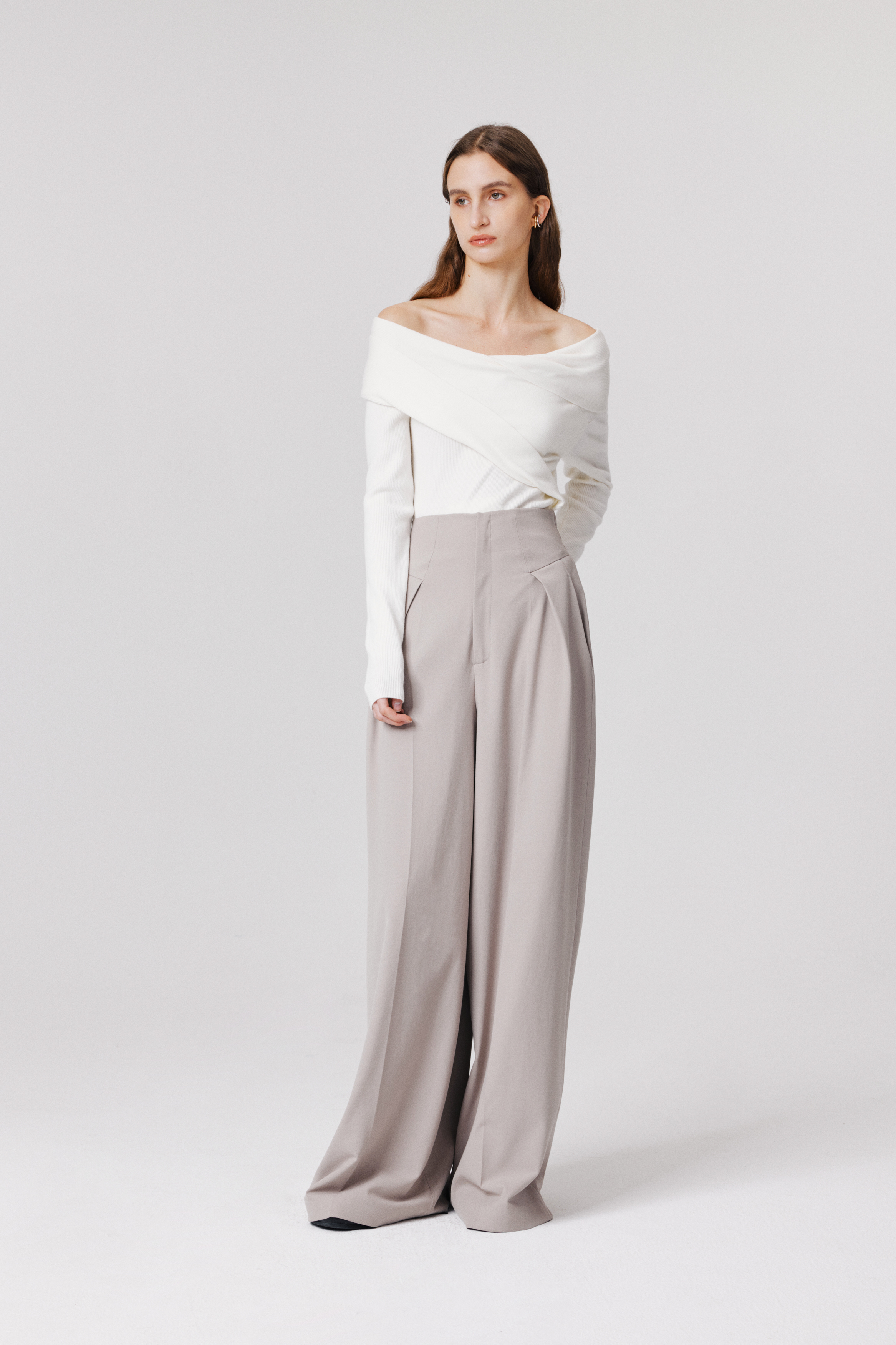 売れ筋商品|||ベベ ニット&セーター アウター レディース Women's Off Shoulder Bateau Snapped Slit Sweater White alyssum e2f6b9bb-607c-414c-92a2-