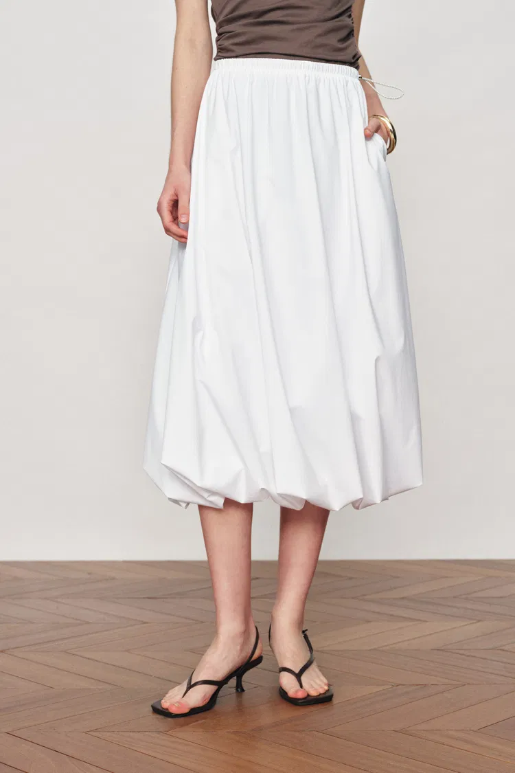 Cathy White Twisted-Seam Bubble Midi Skirt in Lightweight Blend