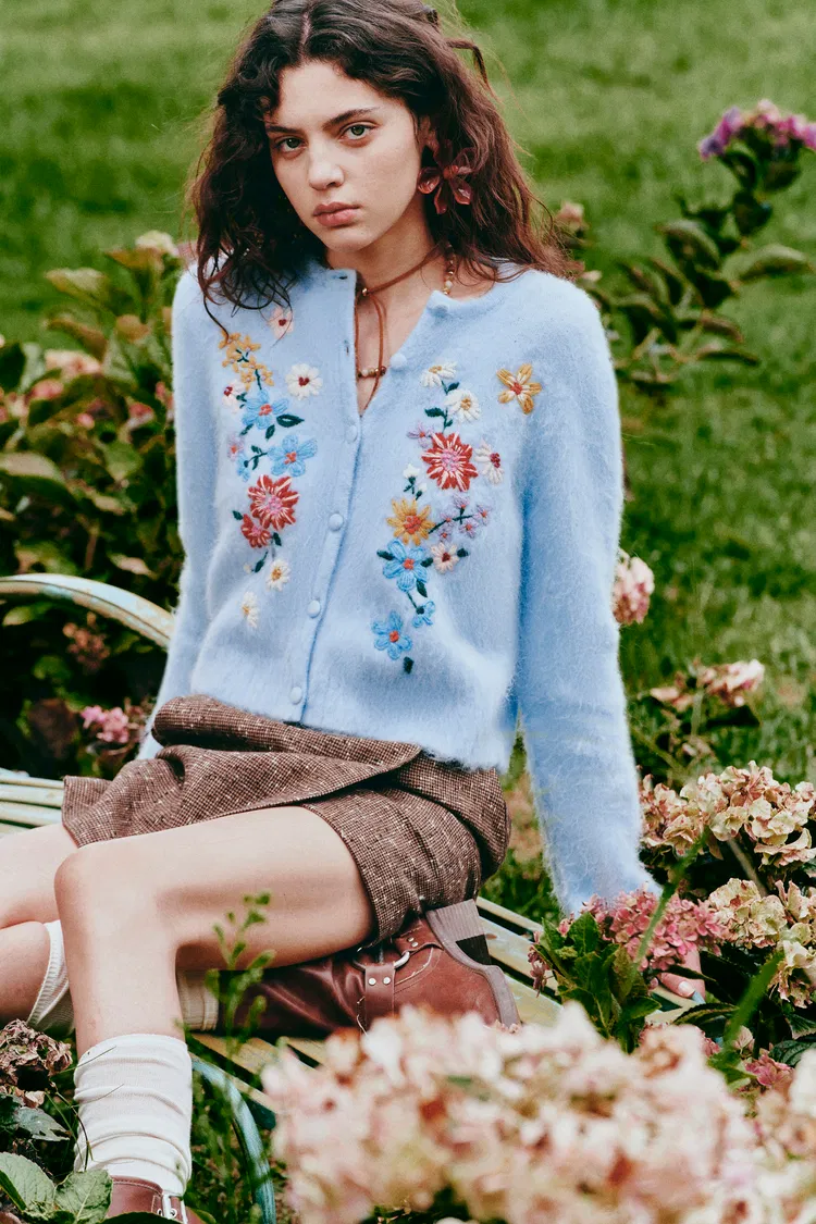 Laelia Hand Embroidered Floral Fitted Cardigan in Alpaca Wool