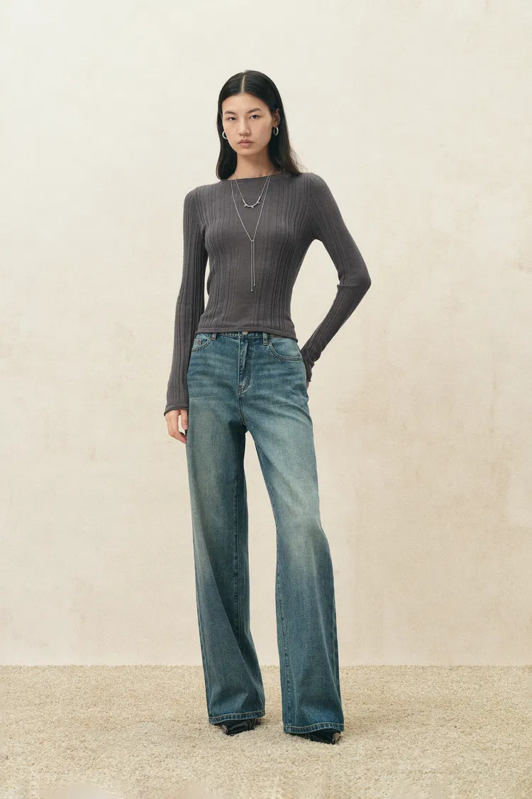 Lia Sheer Textured Rolled Edge Top