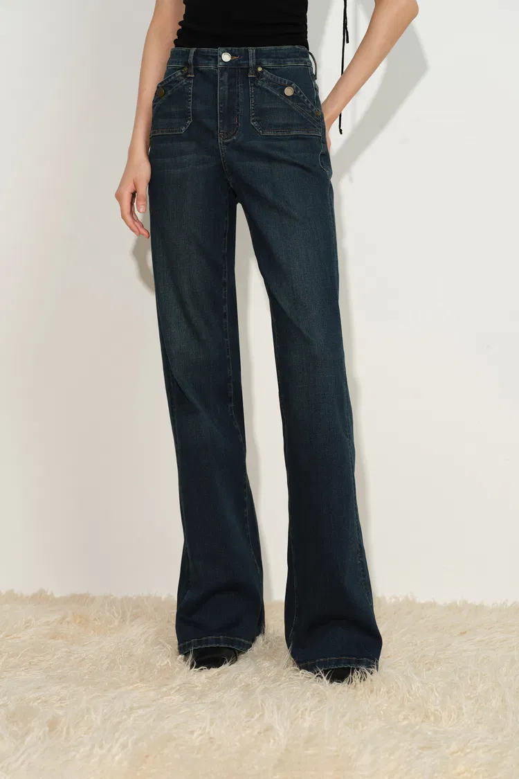 Lyra Pocket Detail Slim Flare Jeans in Stretch Denim