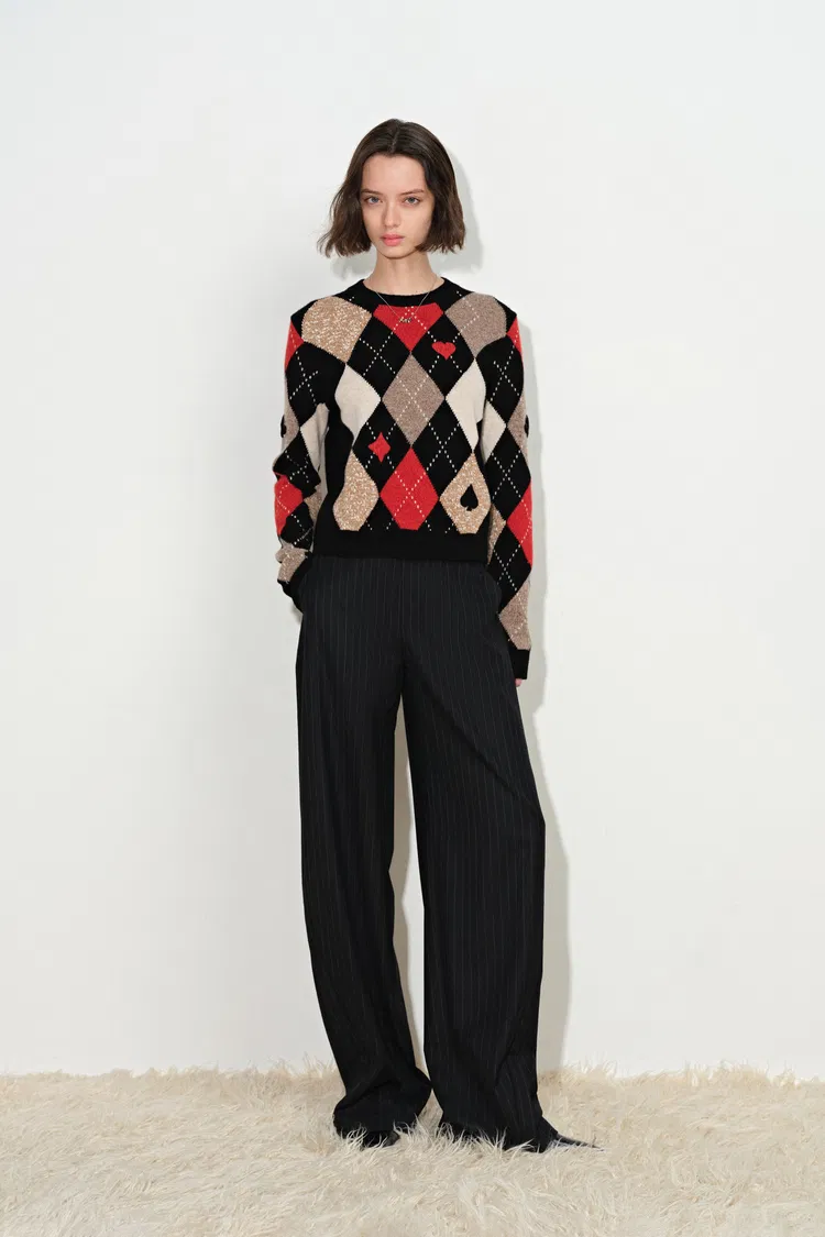Vittoria Hand Embroidery Argyle Sweater in Wool Blend