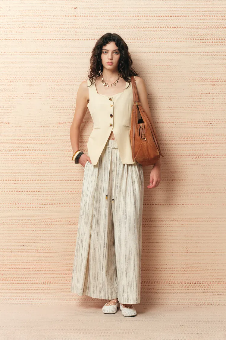 Wendy Cinched Sleeveless Top in Linen Blend
